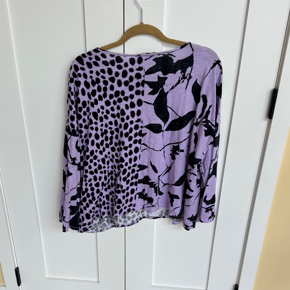 Elegant Purple and Black Floral Long Sleeve Top Size XL - Picture 3 of 9